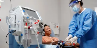 An HD patient undergoing hemodialysis with the AK 98 dialysis system and Revaclear dialyzer
